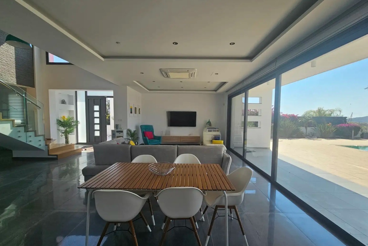 Villa, 4 bedrooms — 7