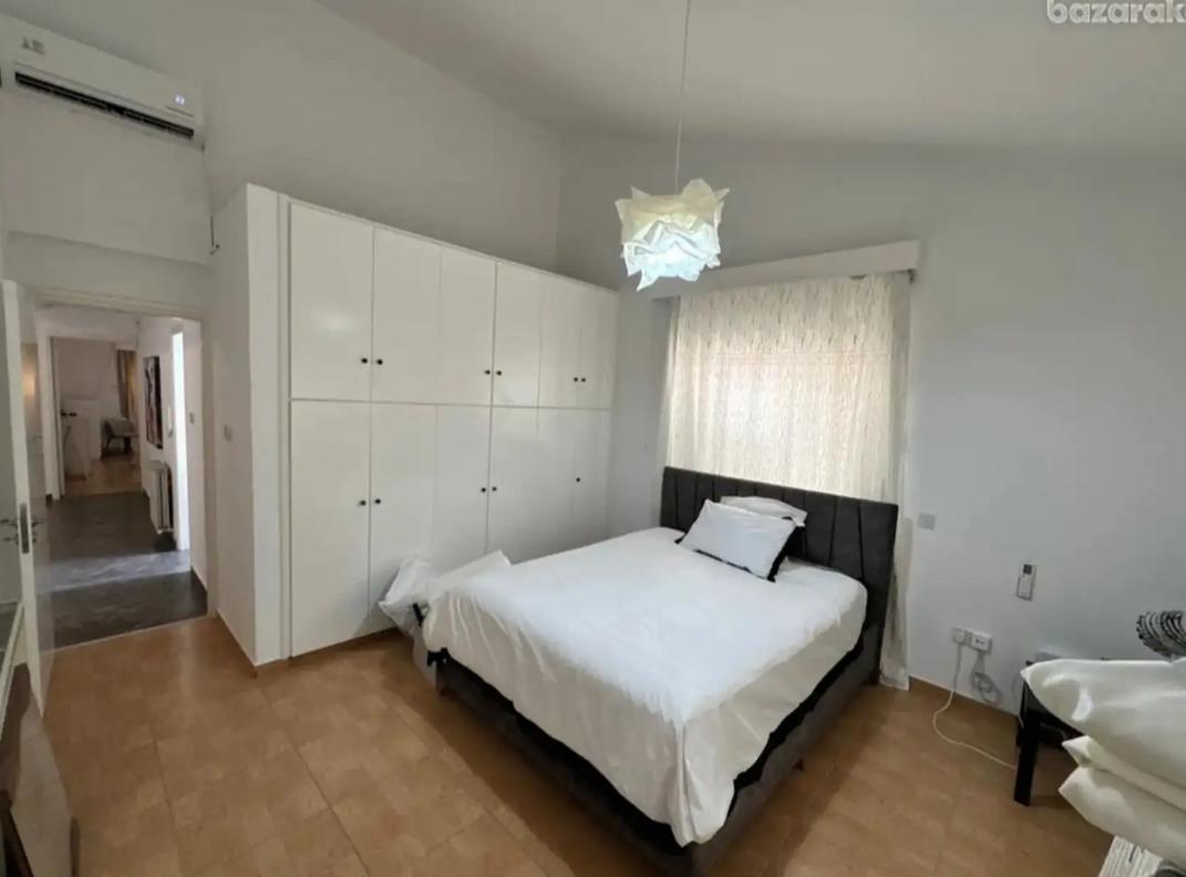 Villa, 5 bedrooms — 10