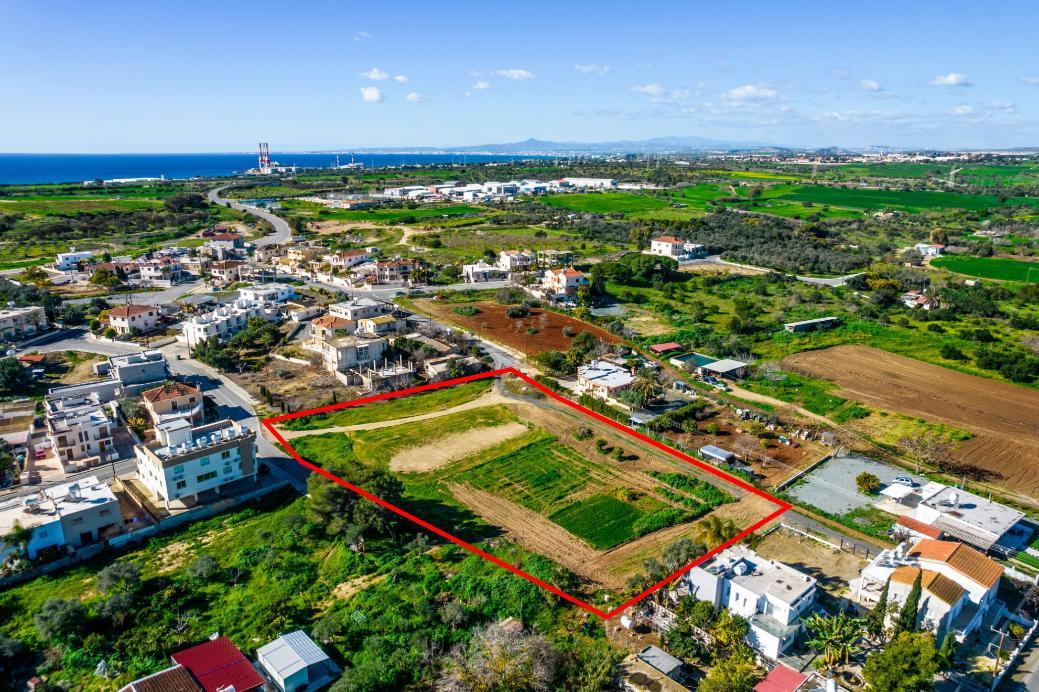 Land in Larnaca