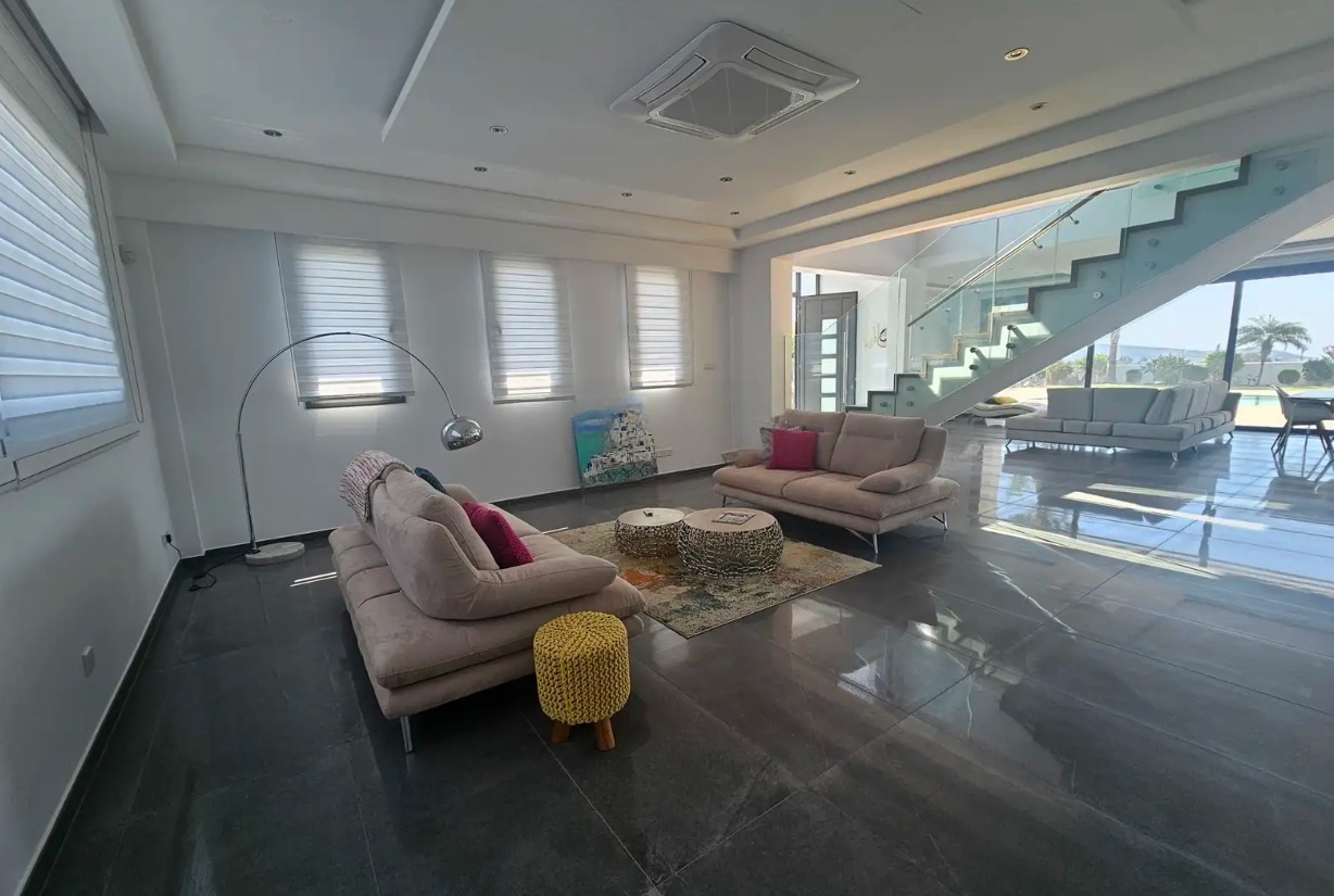 Villa, 4 bedrooms — 5