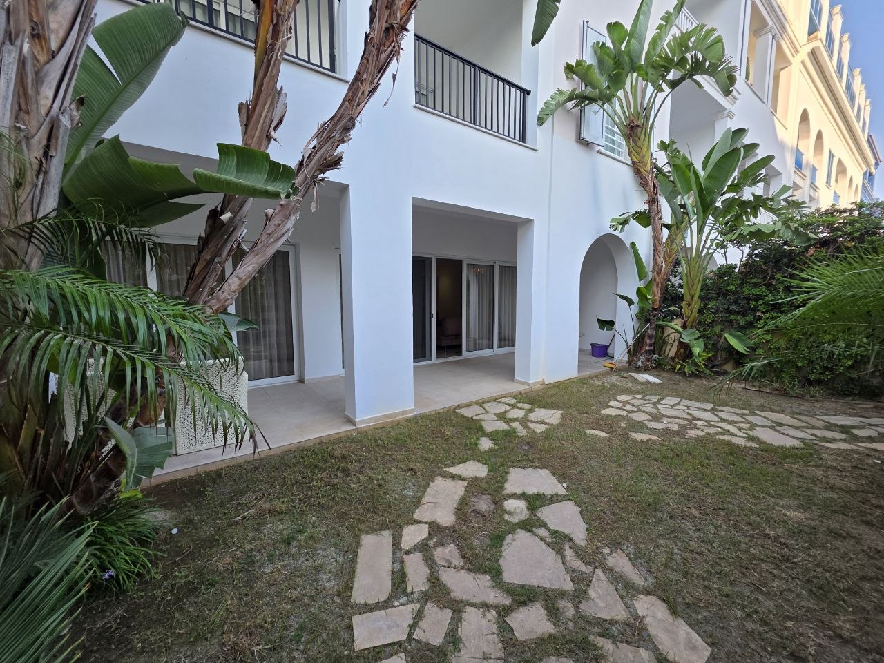 Apartment, 3 bedrooms — 2