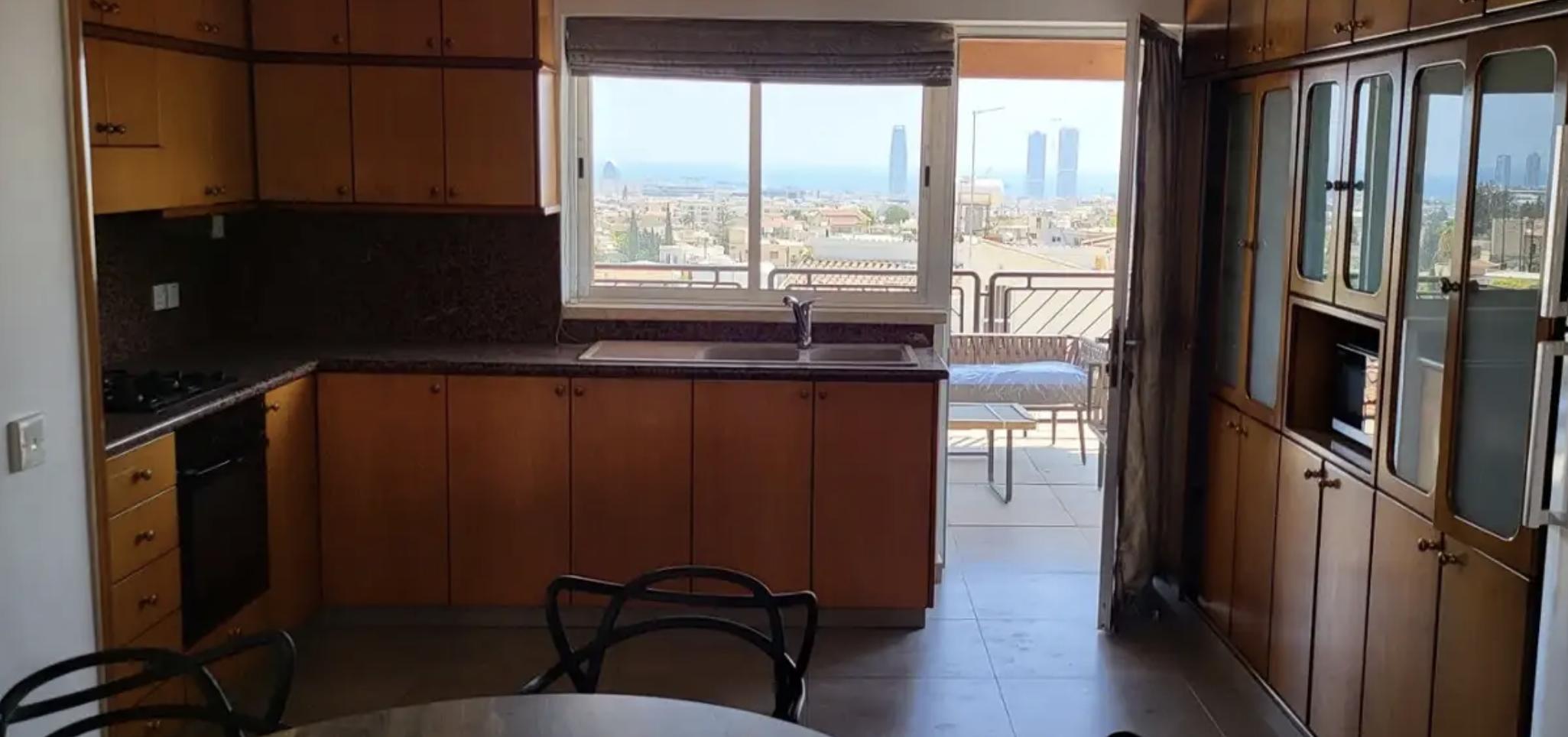 Apartment, 3 bedrooms — 2