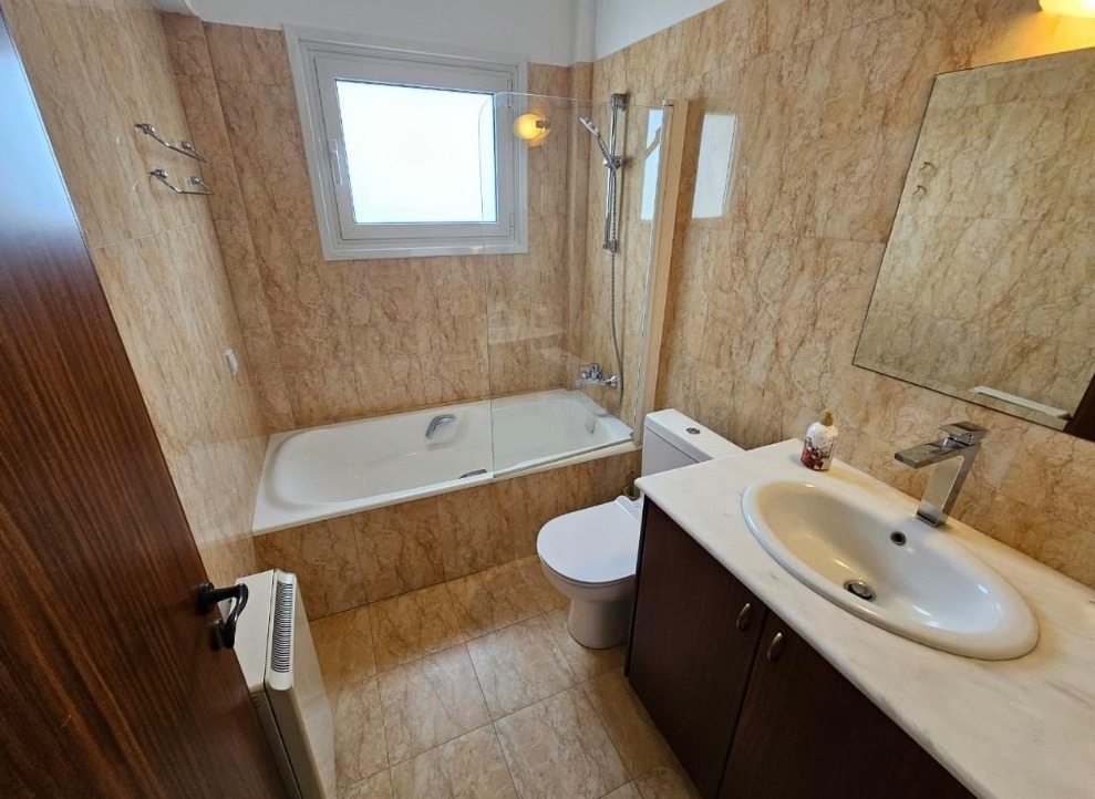 Apartment, 2 bedrooms — 11