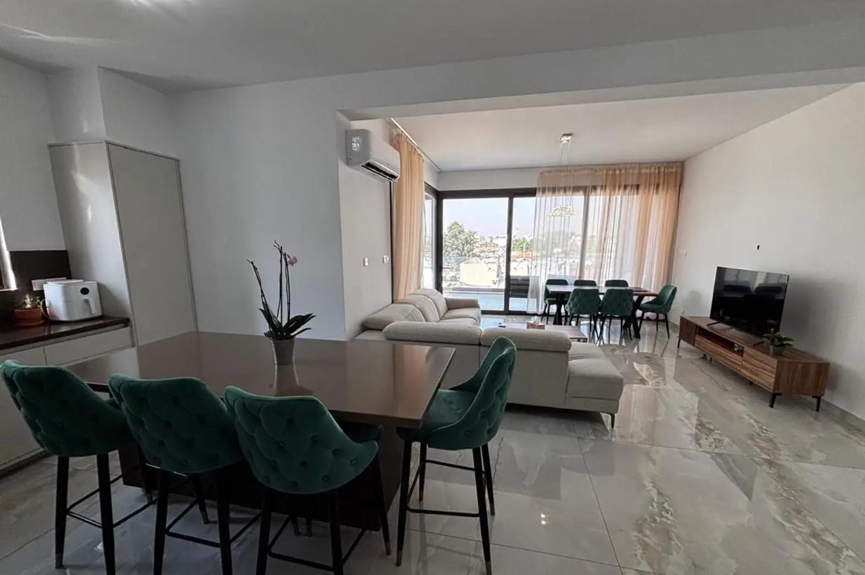 Apartment, 3 bedrooms — 6