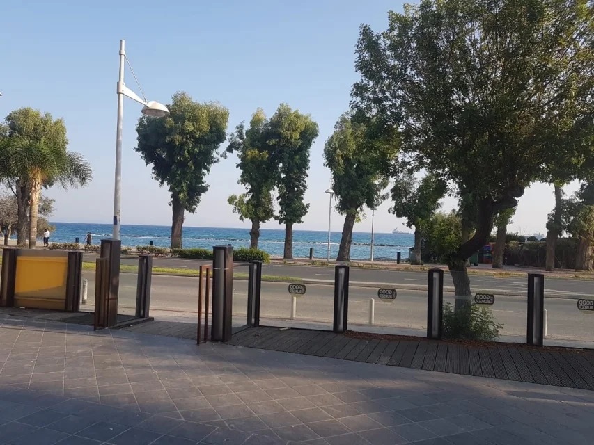Коммерческое здание в Лимассоле