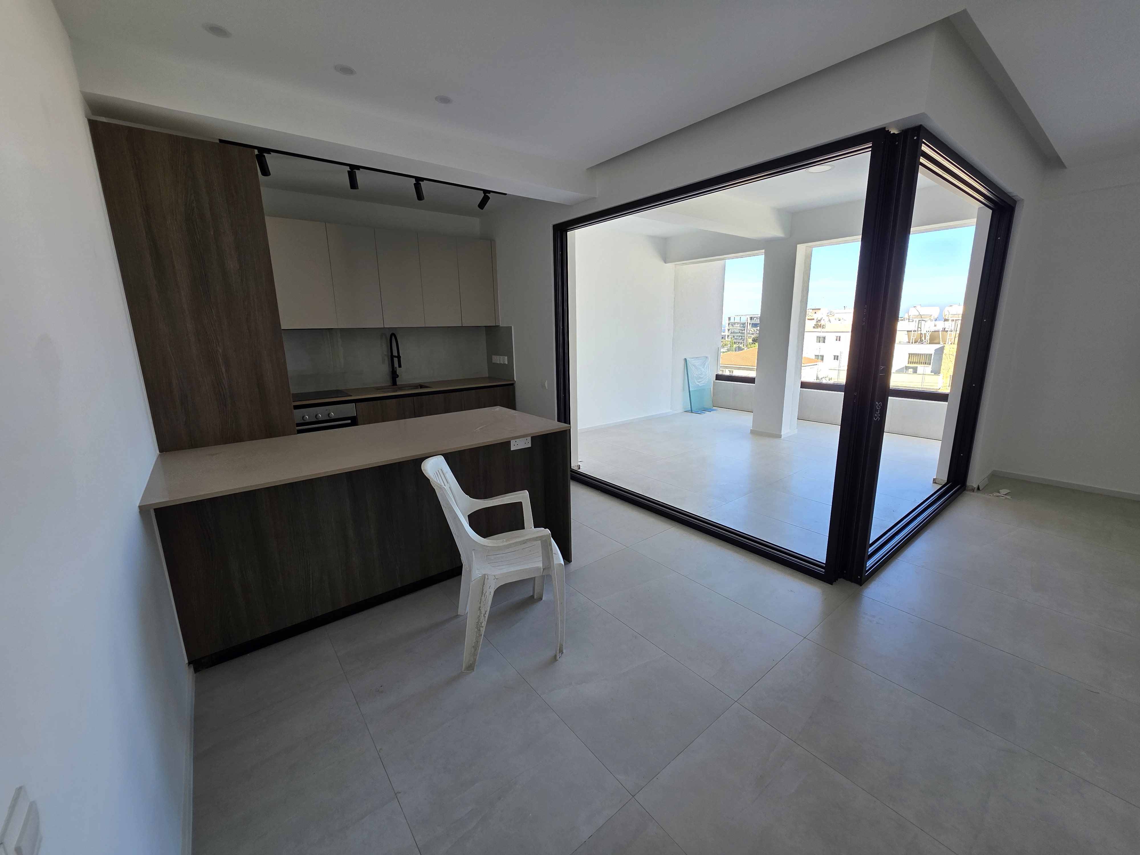 New 2-bedroom apartment in Limassol № 219528 3