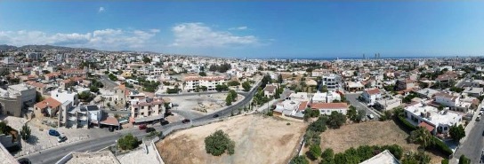 Земля в Лимассоле