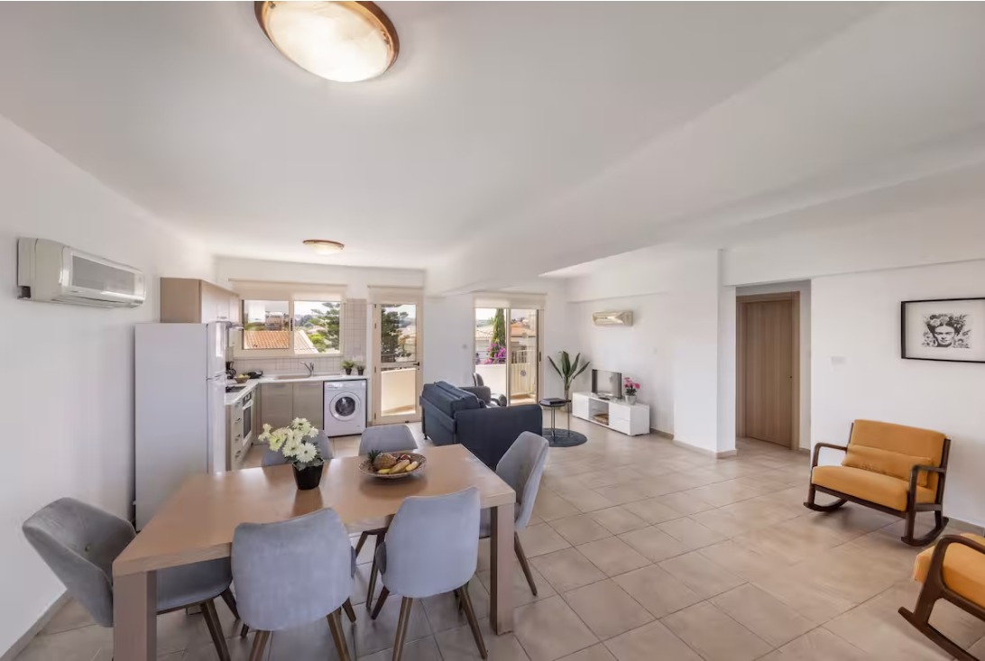 Apartment, 2 bedrooms — 6