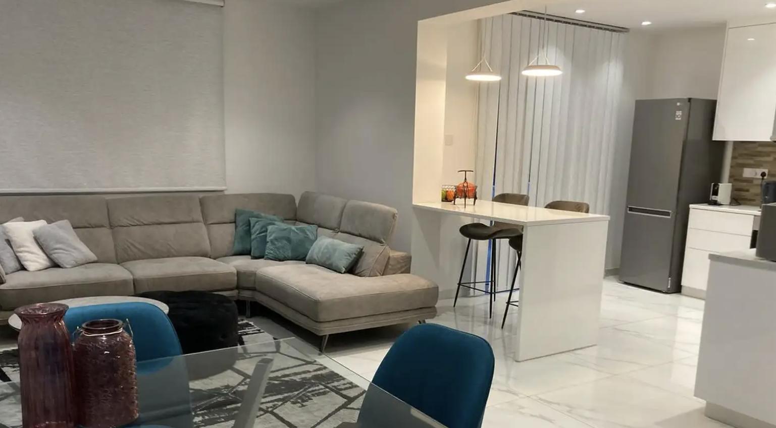Apartment, 4 bedrooms — 2