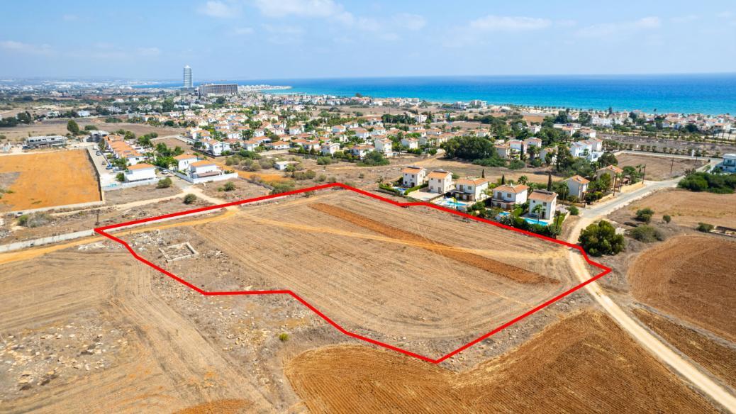Land in Famagusta