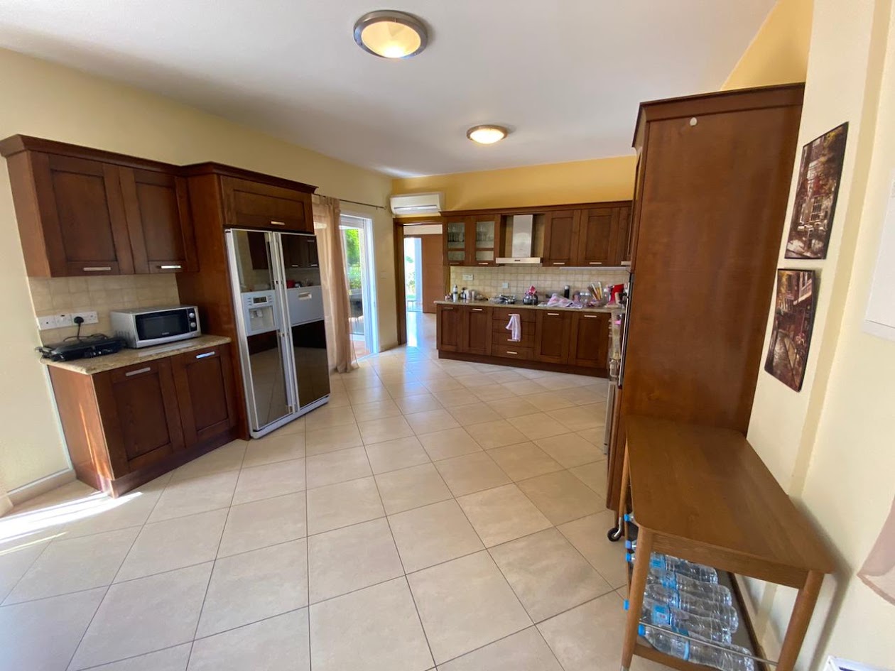 Villa, 5 bedrooms — 3