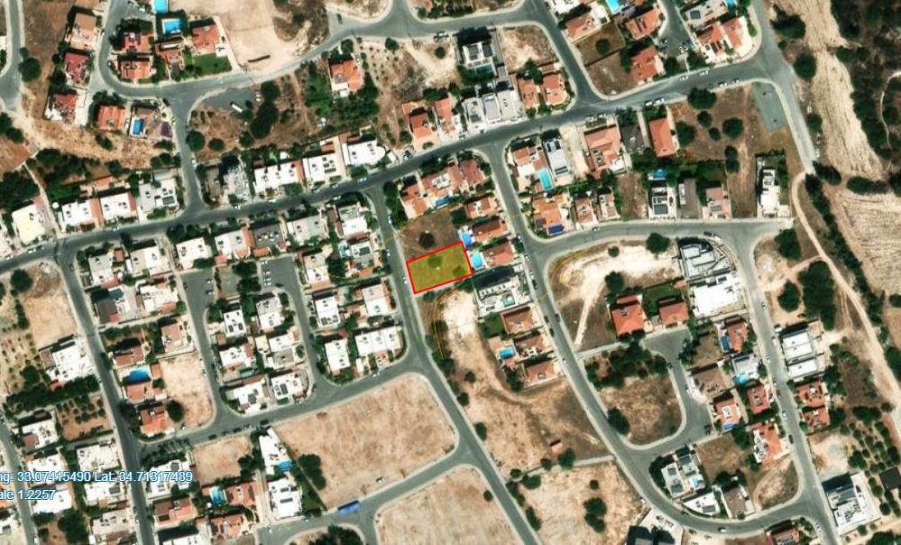 Земля в Лимассоле