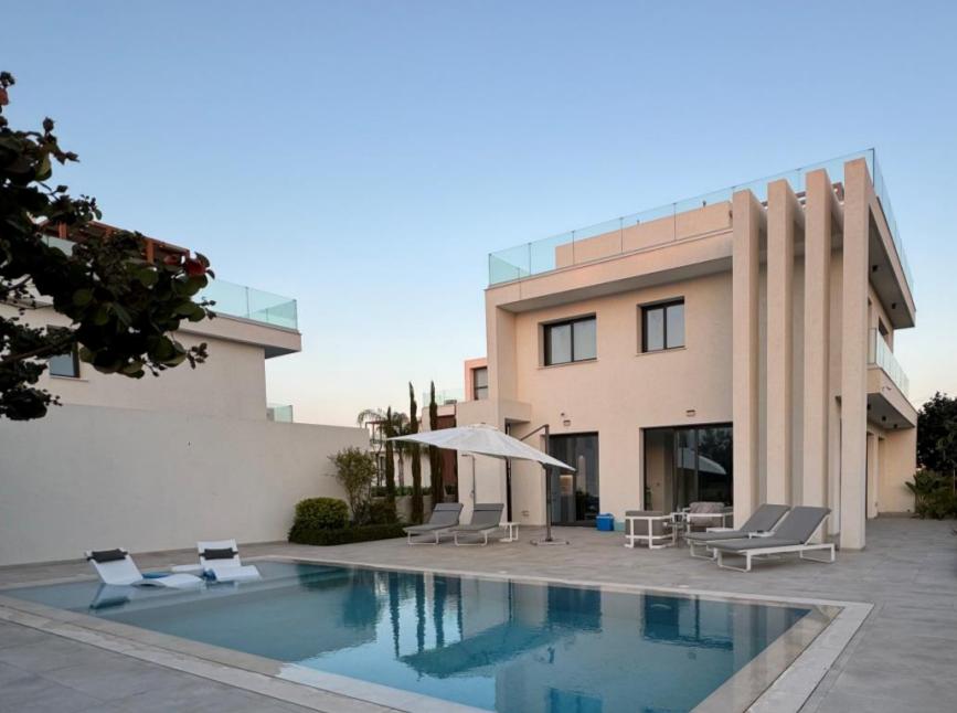 New villa in Famagusta