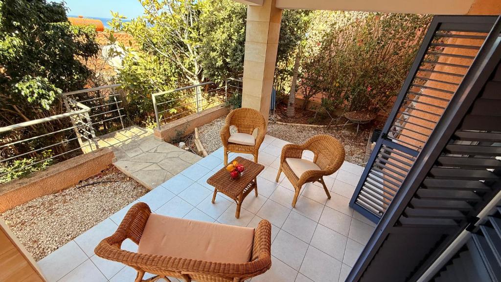 Villa, 2 bedrooms — 11