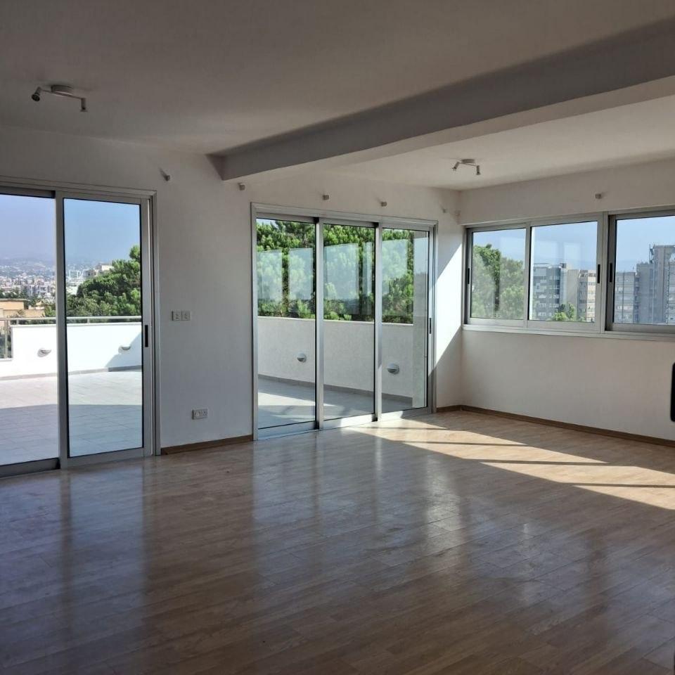 Apartment, 3 bedrooms — 2