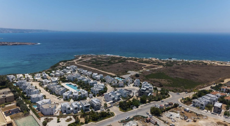 Земля в Пафосе