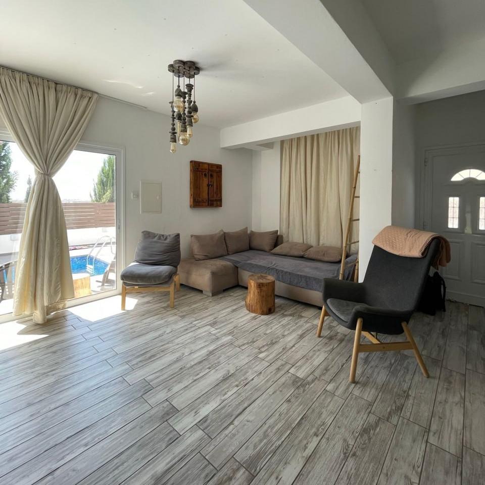3-комнатная вилла в Paralimni, Фамагуста — 2