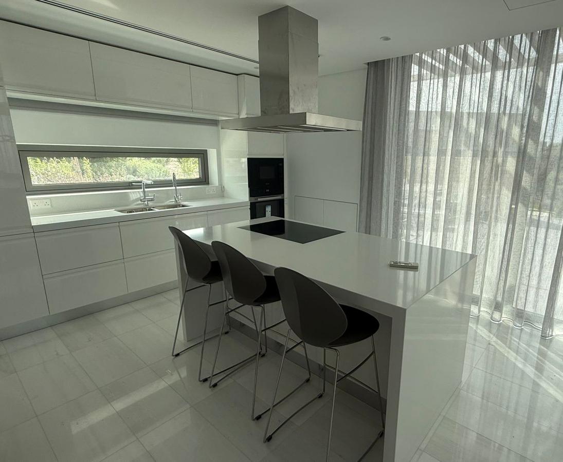 Villa, 4 bedrooms — 3