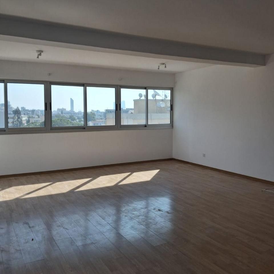 Apartment, 3 bedrooms — 6