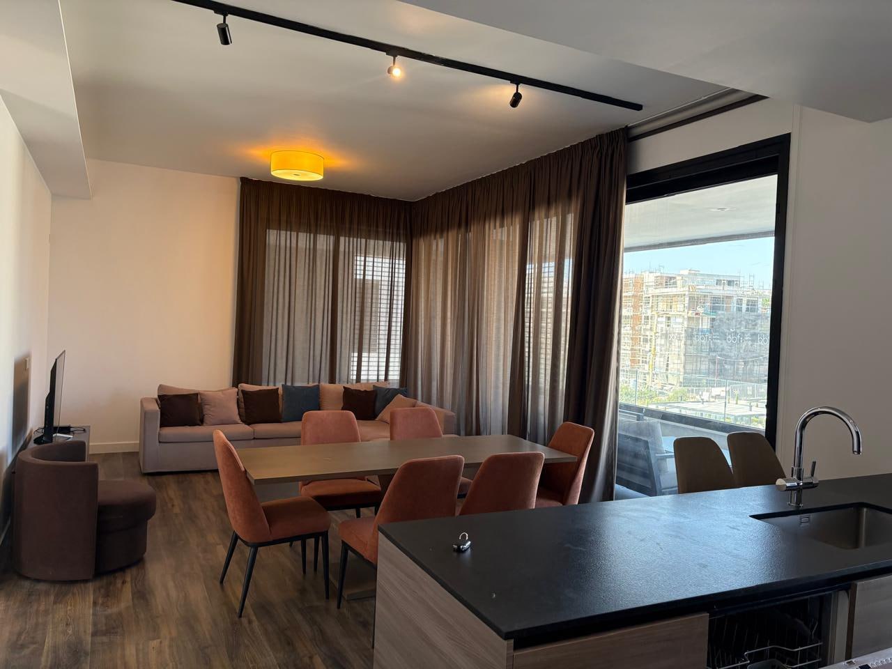 Apartment, 3 bedrooms — 2
