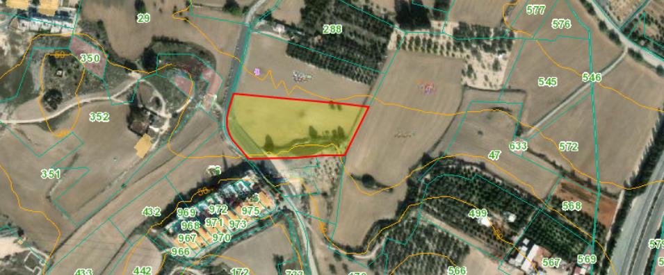 Земля в Ларнаке