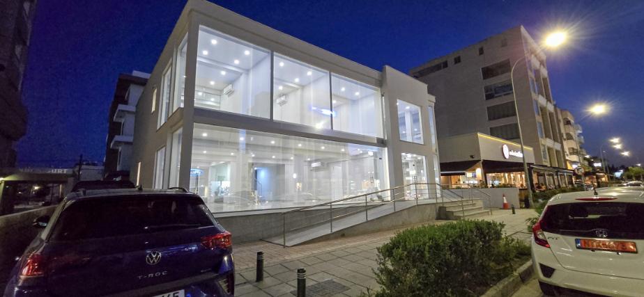 Коммерческое здание на Кипре